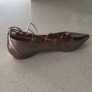 Nordstrom’s HALOGEN Owen flat NIB